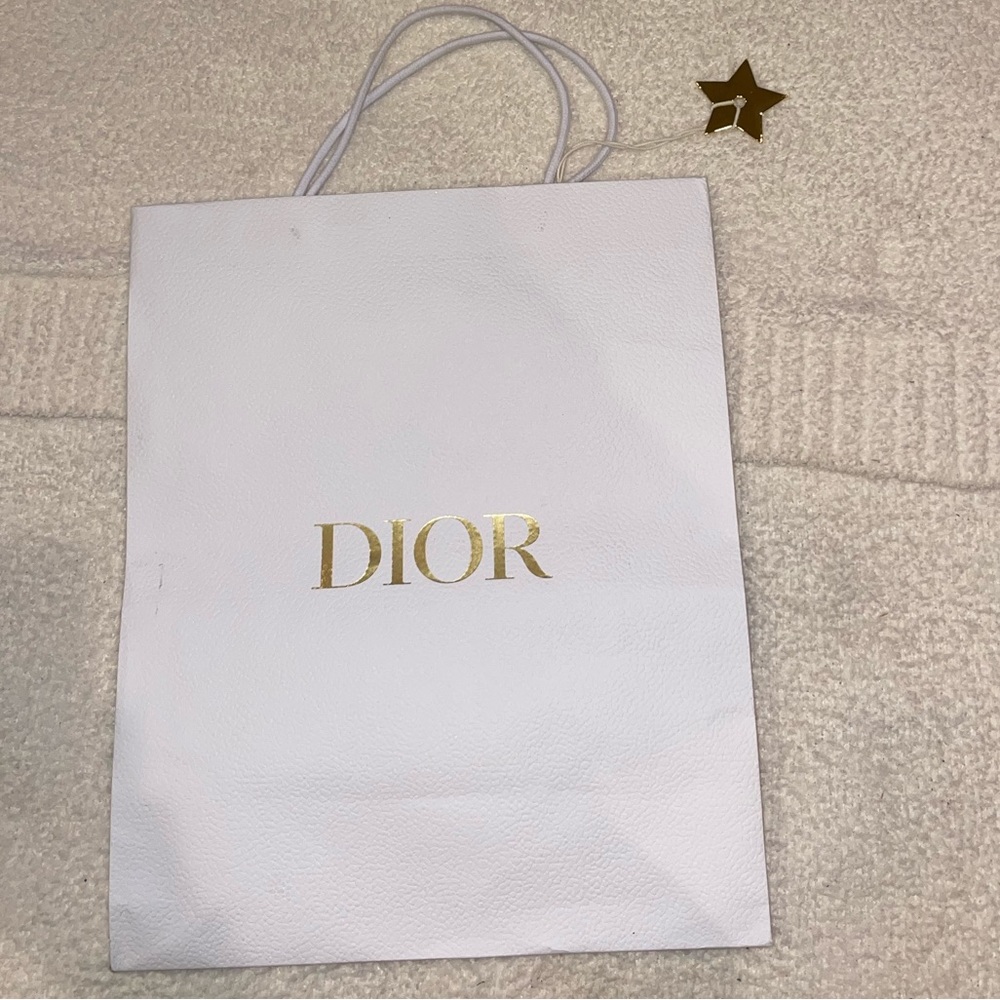Dior shopping bag with gold star charm